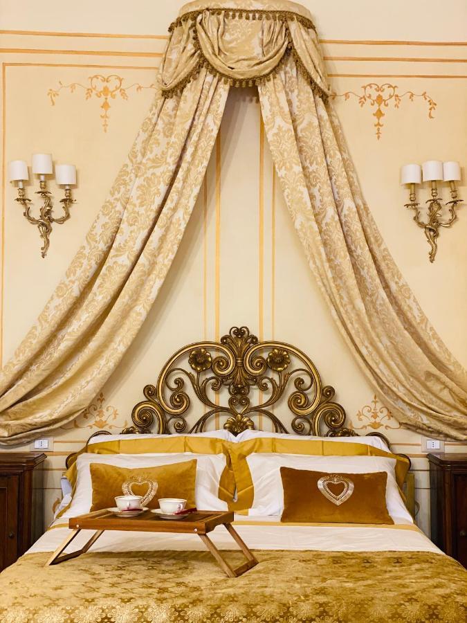 Palazzo Lari Sarzana Hotel Kültér fotó