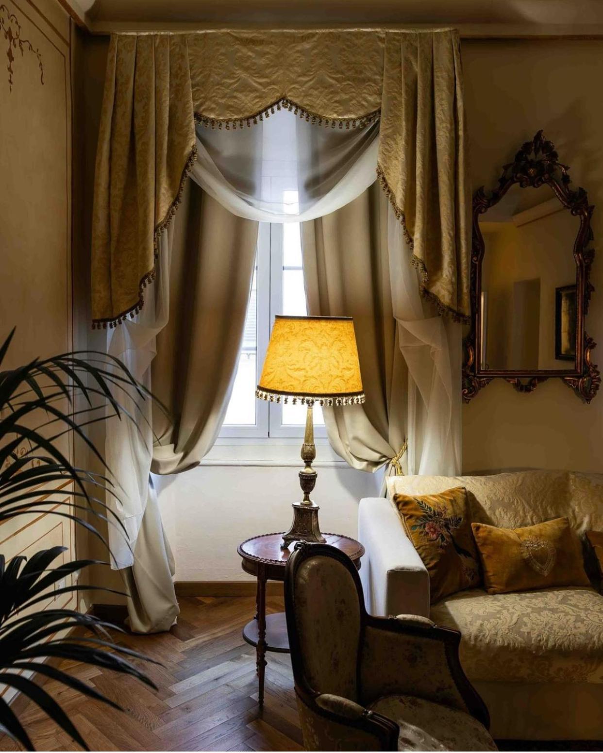 Palazzo Lari Sarzana Hotel Kültér fotó