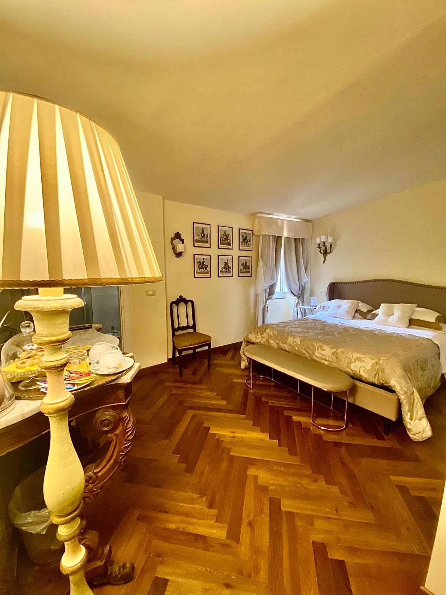Palazzo Lari Sarzana Hotel Kültér fotó