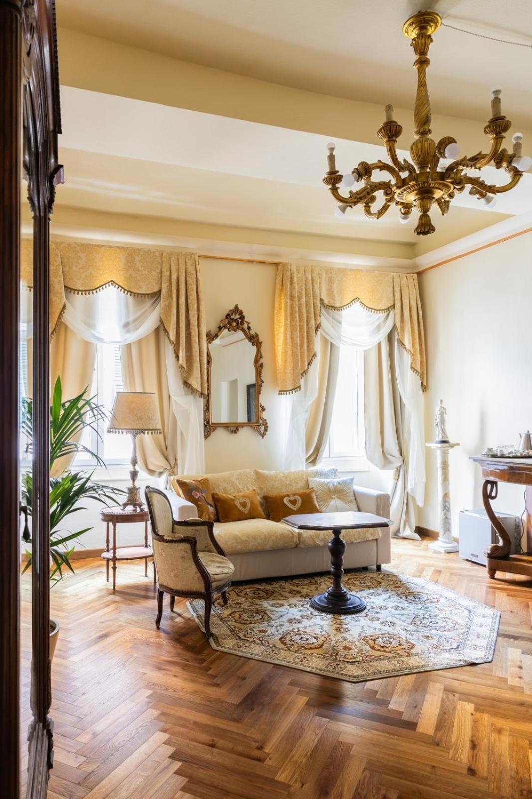 Palazzo Lari Sarzana Hotel Kültér fotó