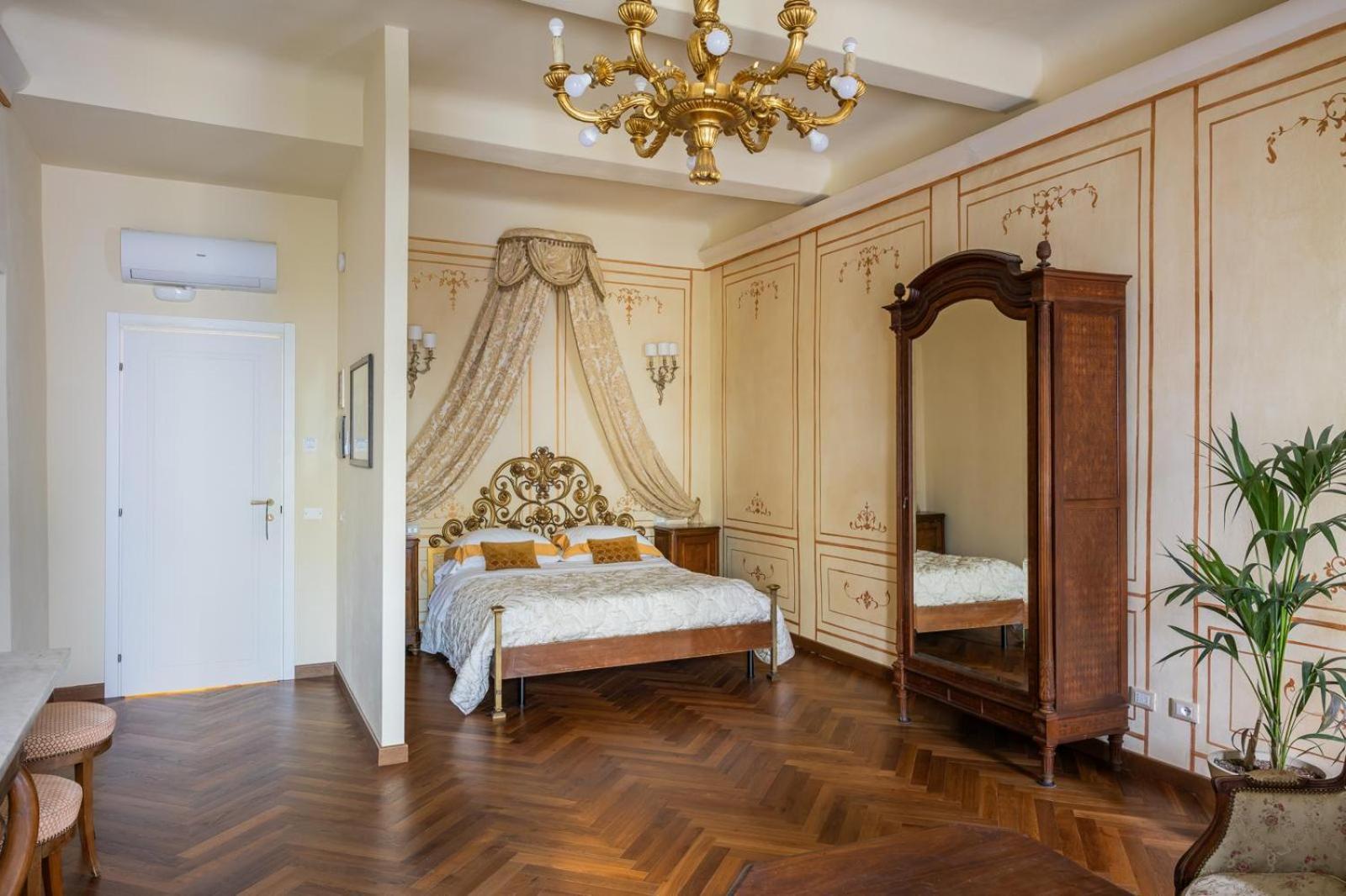 Palazzo Lari Sarzana Hotel Kültér fotó