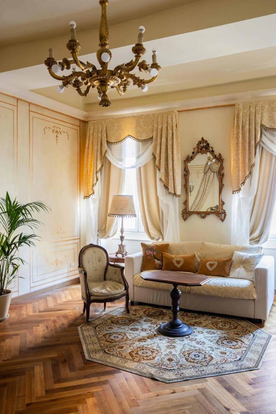 Palazzo Lari Sarzana Hotel Kültér fotó